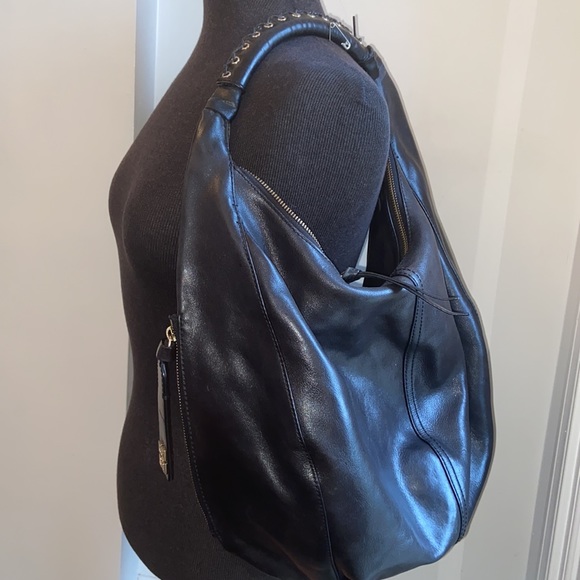 Givenchy Luxury Satchel - Picture 4 of 9